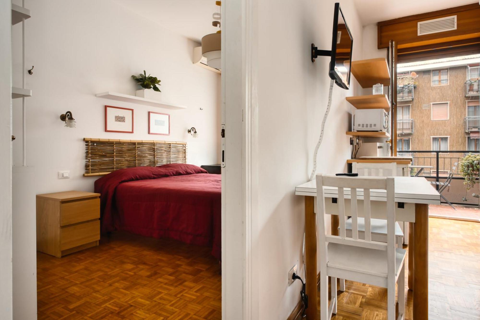 Domusmi Piccinni 21 * Milan